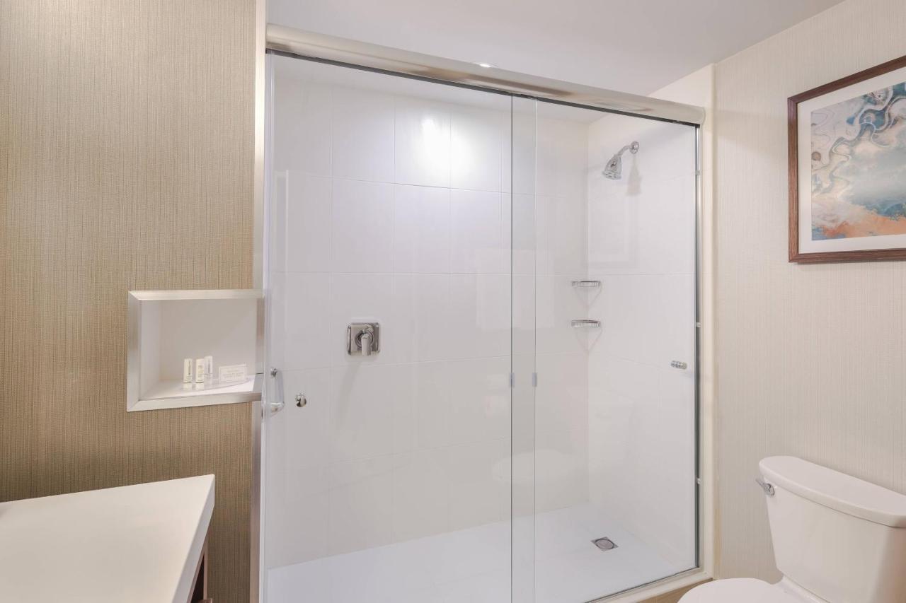 Courtyard By Marriott Saltillo Bagian luar foto
