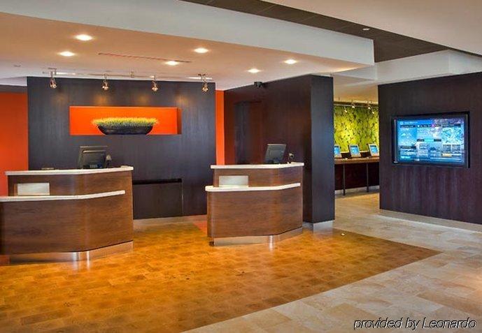 Courtyard By Marriott Saltillo Bagian luar foto