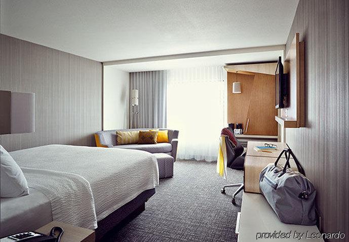 Courtyard By Marriott Saltillo Bagian luar foto