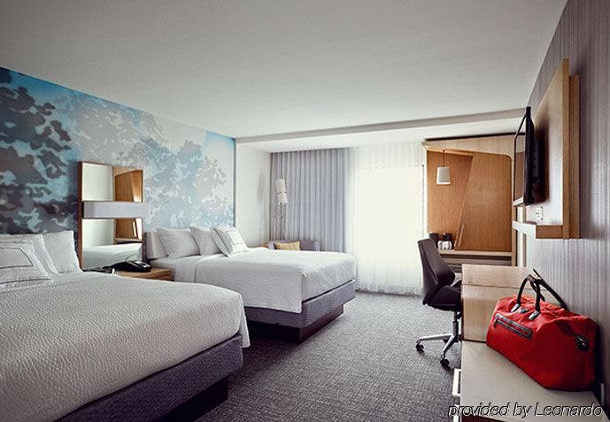 Courtyard By Marriott Saltillo Bagian luar foto