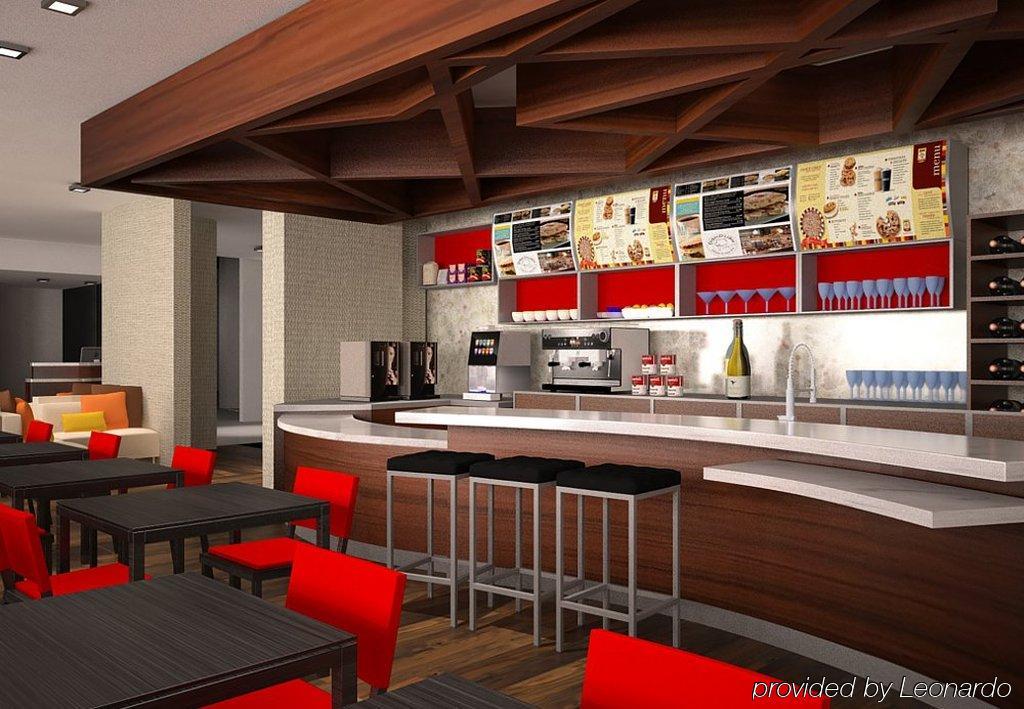Courtyard By Marriott Saltillo Bagian luar foto