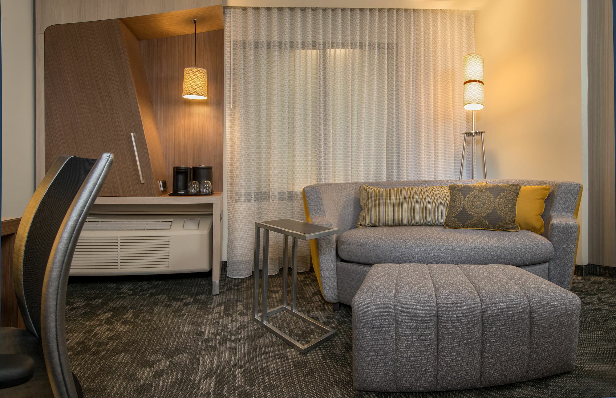 Courtyard By Marriott Saltillo Bagian luar foto